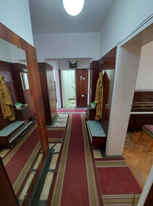 Продава се Тристаен апартамент в Търговище, Вароша - 100 кв.м за 1020 €/кв.м - Снимка #8