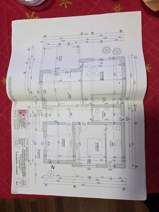 Vând teren cu proiect pentru casă
