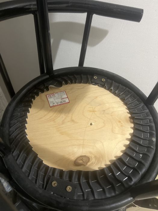 Продам барные стулья