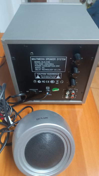 Subwoofer delux și două boxe delux