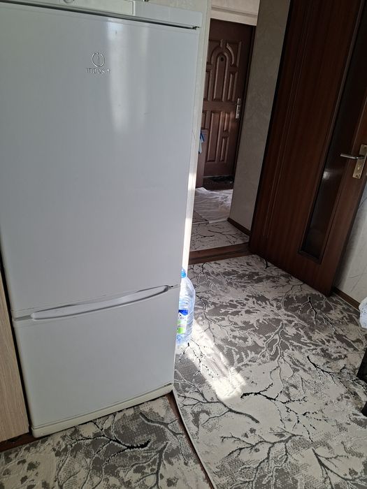 Yangi choshtepada sheriklikka bezmakler kvartira 1 xona 1 oʻgʻil bola