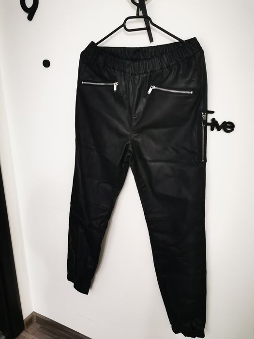 Pantaloni imitație piele, L
