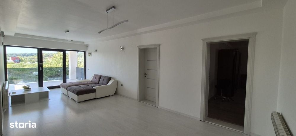 De vanzare casa tip Vila - Livezeni