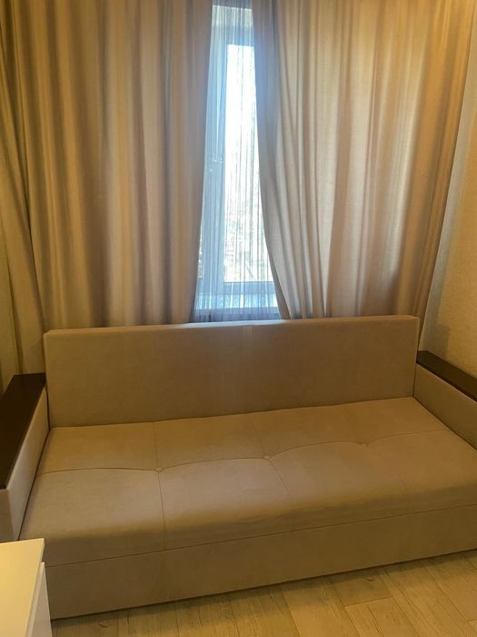 Продам диван с подушками