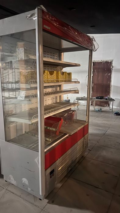 Витринные холодильники срочно