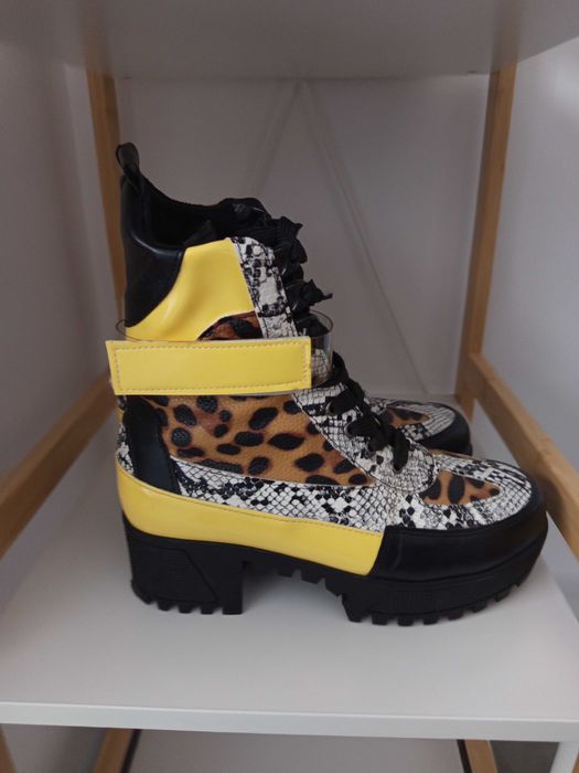 Дамски стилни боти