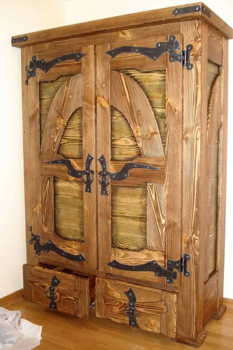 Шкафы и буфеты  под старину от производителя