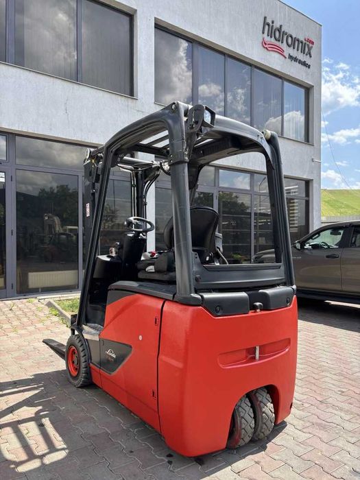 Electrostivuitor Linde E16H-02 – 3 roți Anul fabricației 2017