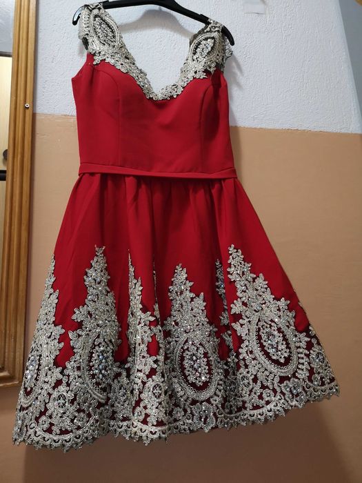 Официална рокля (бална рокла)