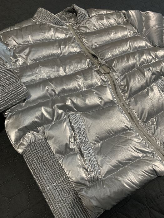 Дамско яке бомбър сребрист цвят
