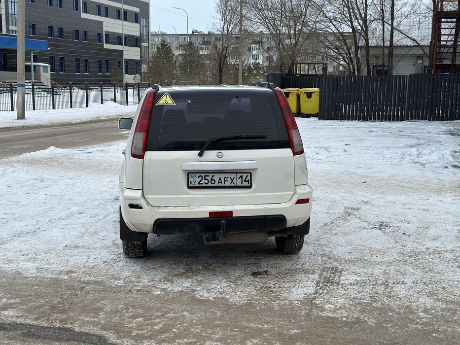 Ниссан Икстраил 2.0