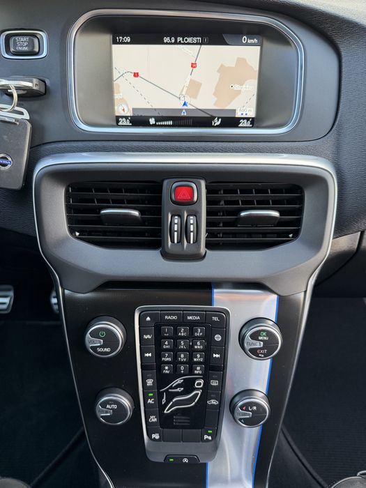 Volvo V40 D2 R Design Business Model 2016 Euro 6 RAR Efectuat