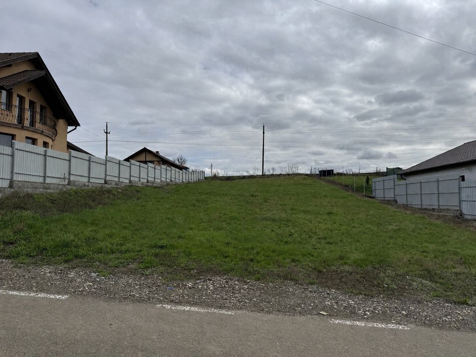 Teren intravilan imediat construibil de vânzare - 1.062 mp