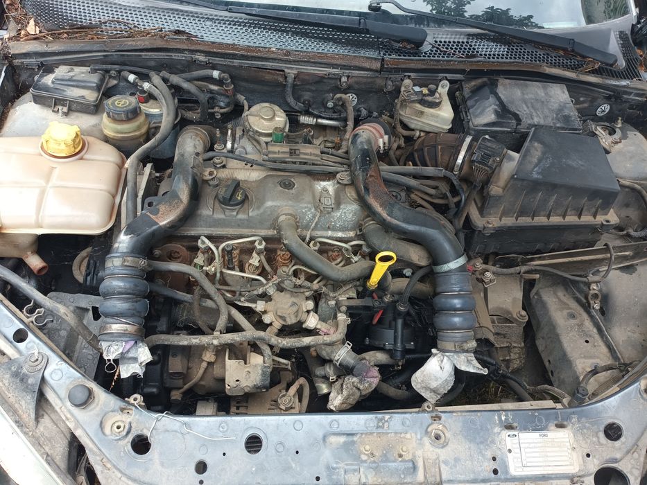 Продавам ford focus 1.8 TDCI на части