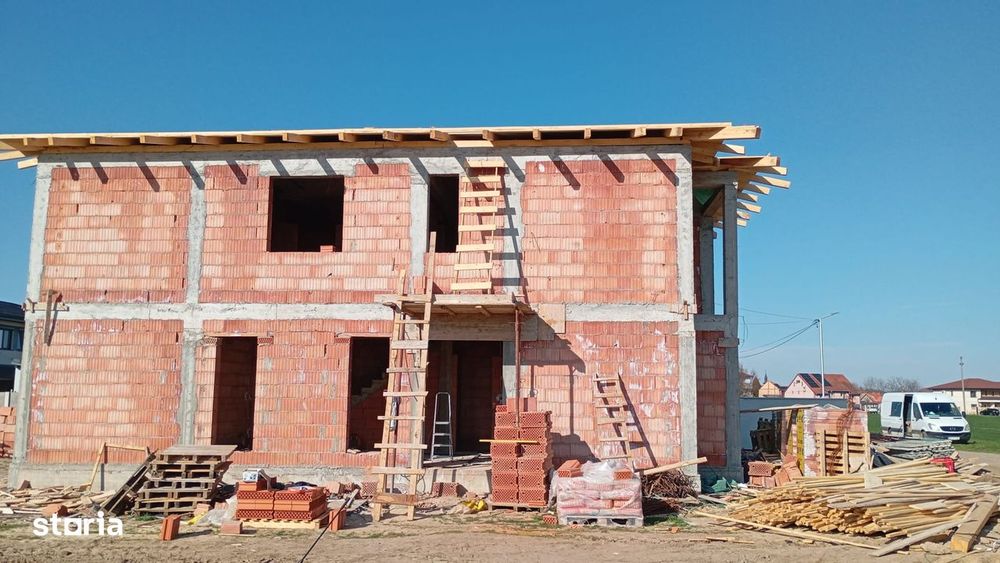 Duplex Modern in Chisoda zona linistita