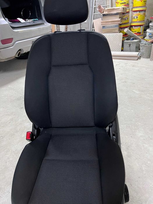 салон за Mercedes W204 седан facelift