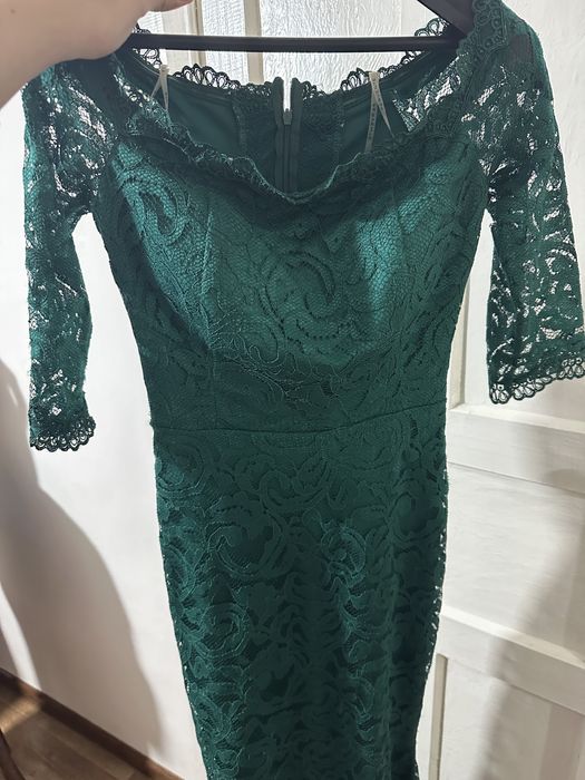 Продаю платье вечернее 38 размера