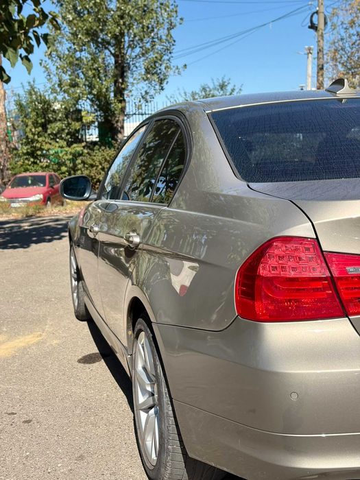 BMW Seria 3 2009 — imagine 3
