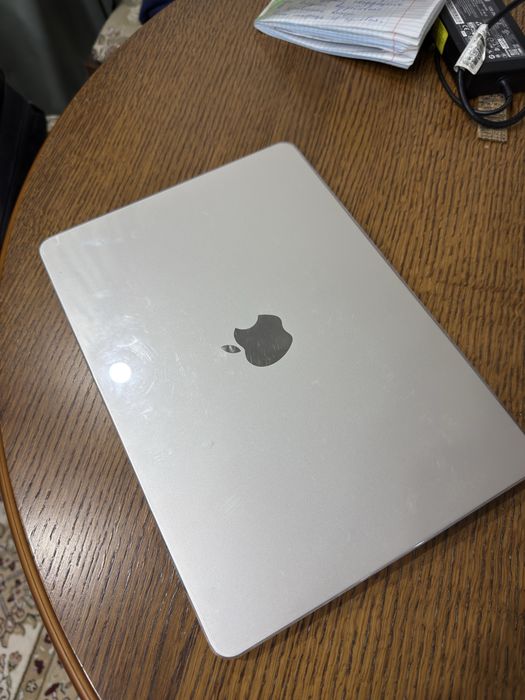 MacBook Air 13 2024