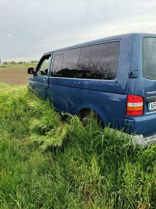 Vw Transporter T5 1.9TDI  9 PERSOANE