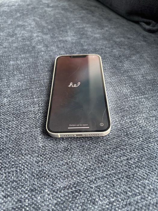 IPhone 14 белый 128 гб