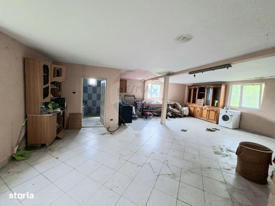 Casă / Vilă cu 4 camere de vânzare