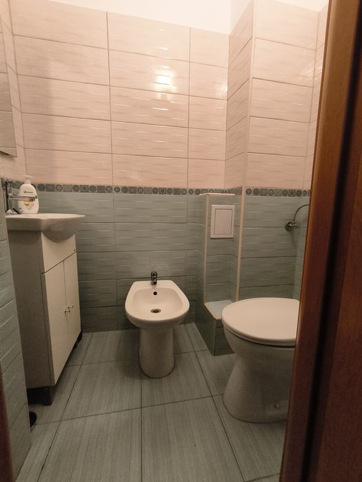 Vând apartament cu 3 camera Strada Privighetorii