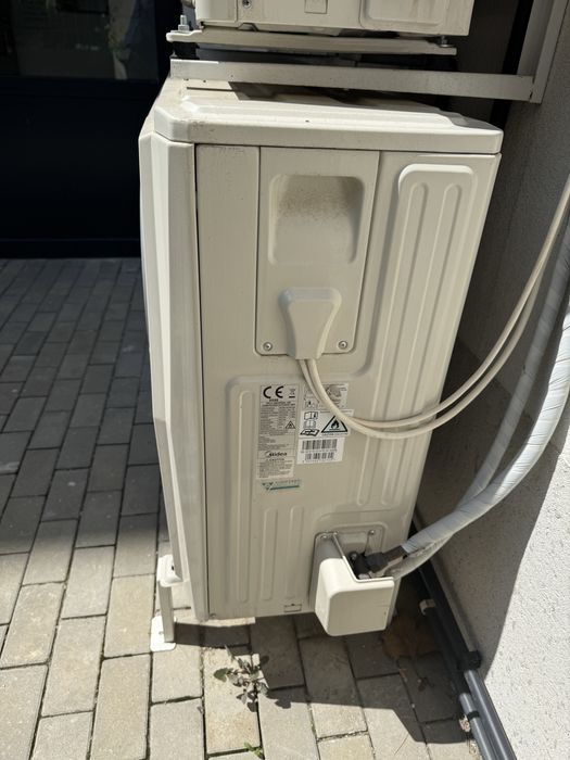 Климатик Midea MCD1-42HRFNX-QRD0W касетъчен
