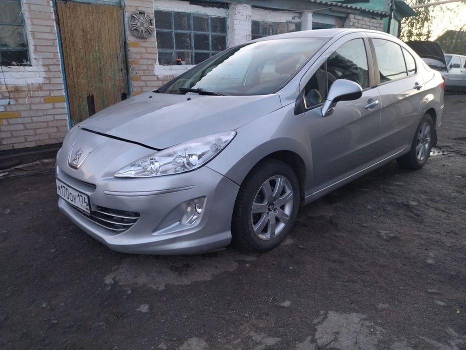 Пежо четыреста восемь