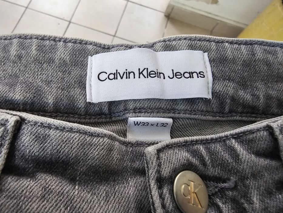 Vjnd Blugi Calvin Klein w 33-L32