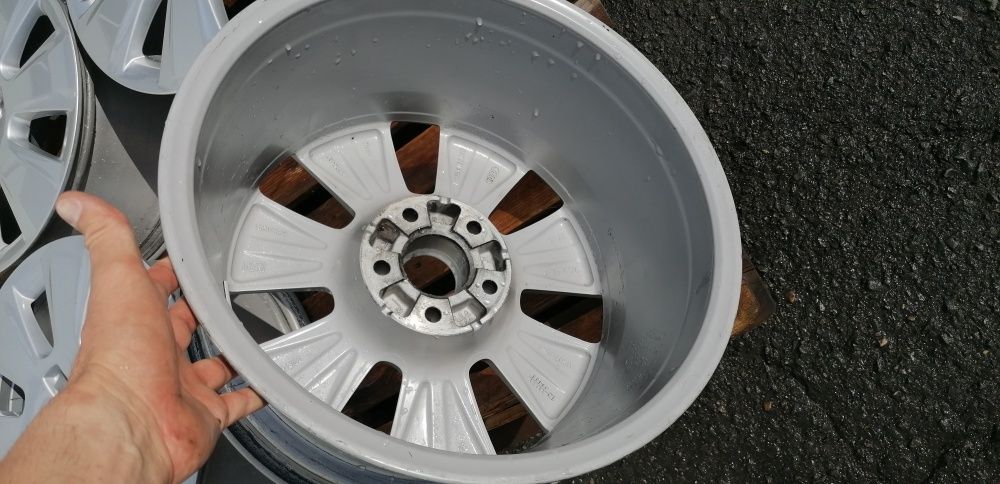 17 цола 5 х 112 мм АУДИ А4 - Оригинал !