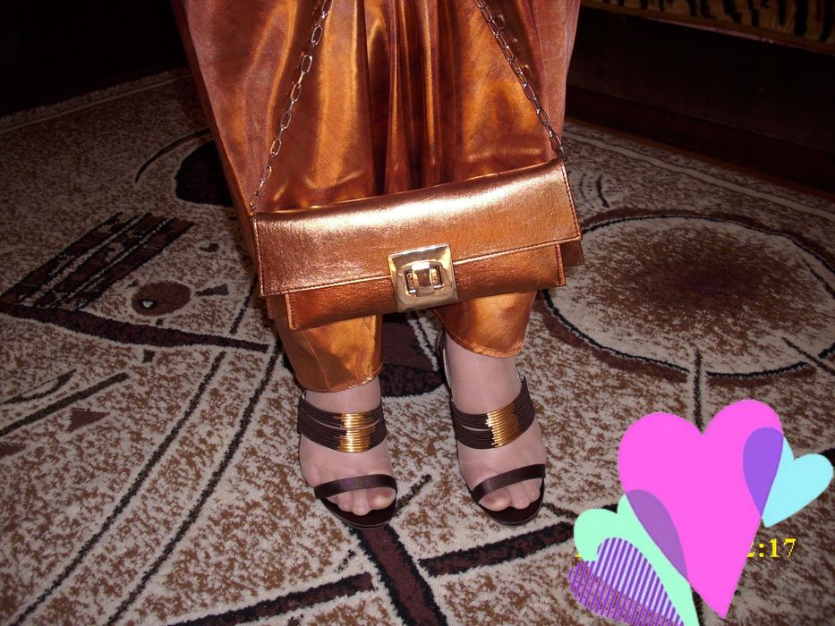 Бална рокля, обувки и чанта