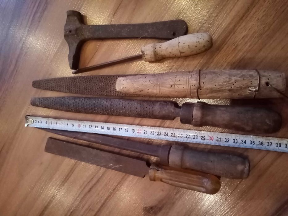 Инструменти за дърво и метал