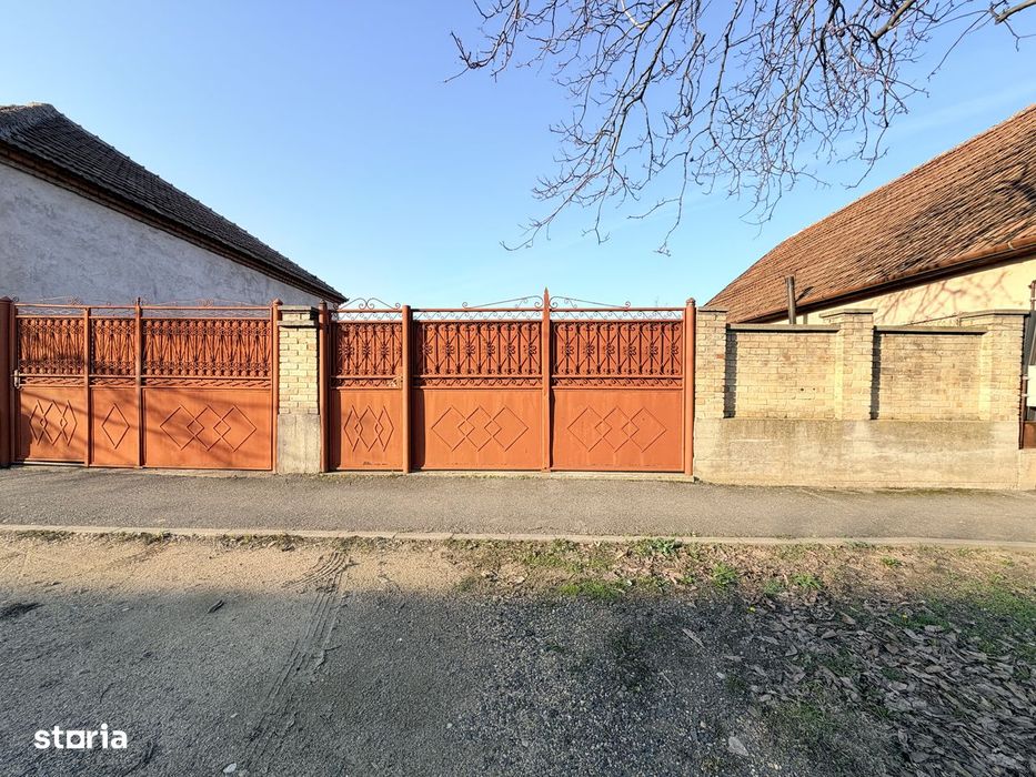 Teren de vânzare 400 mp Bujac FS 13,16ml cu potențial (intră pe anunț)