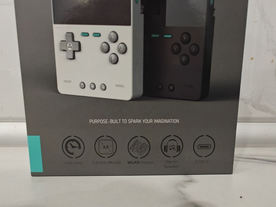 Приставка TRIUMI Brick