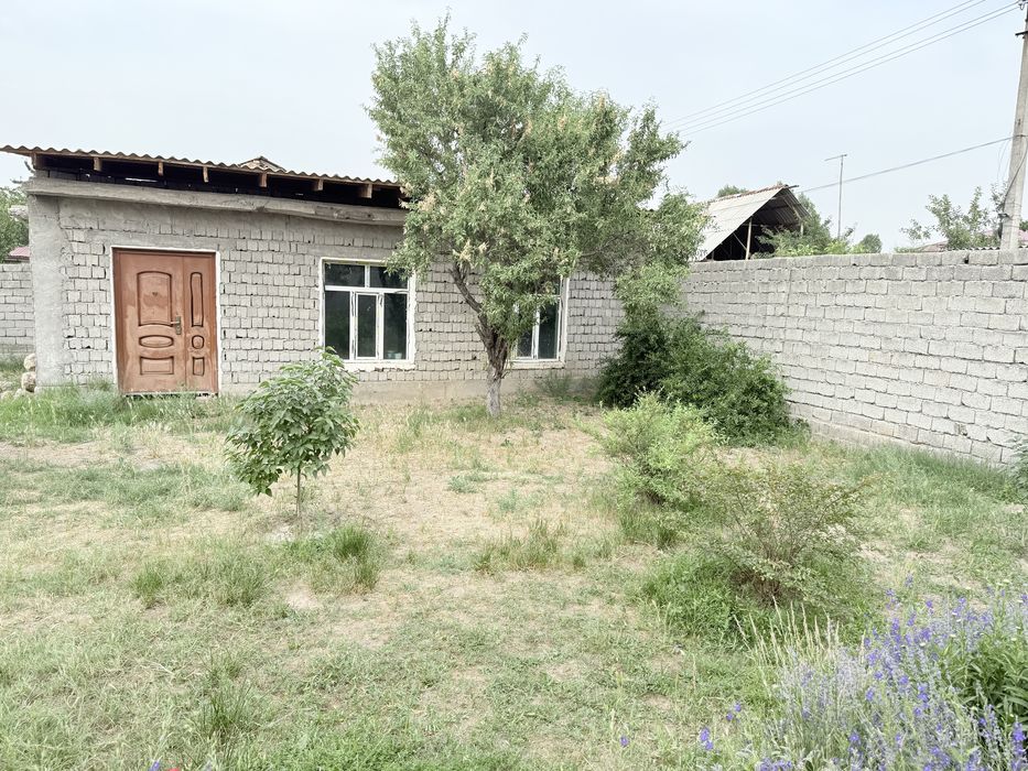 Srochno xovli sotiladi Orta saroyda 9 sotik