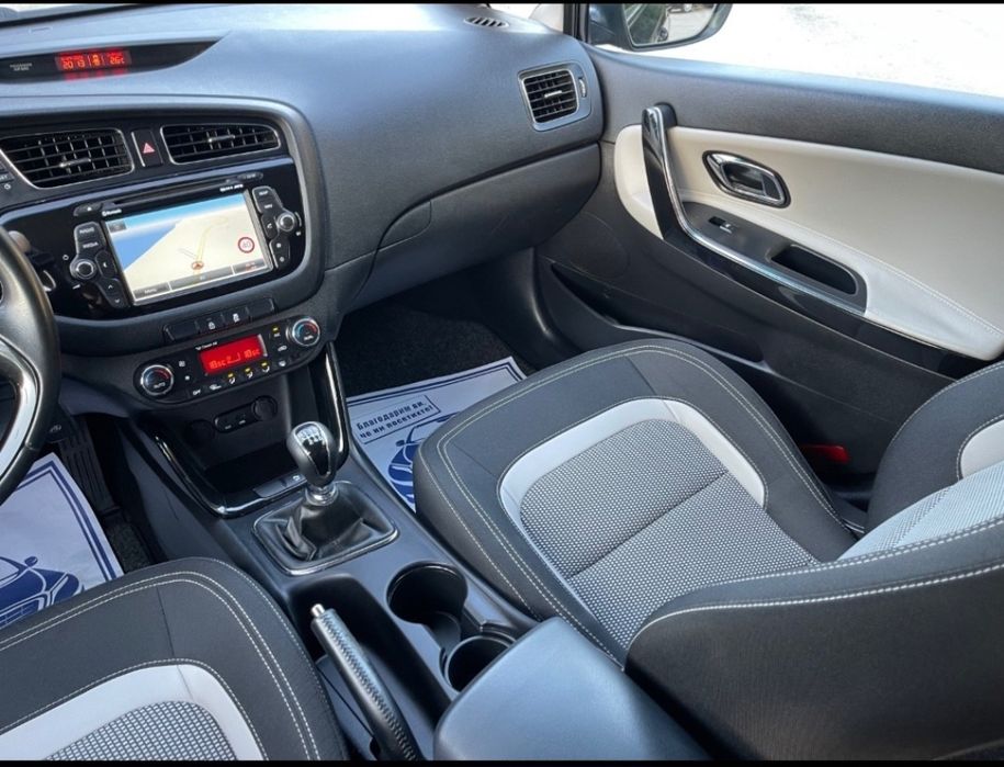 Kia Ceed 1.6 CRDi 110к.с
Kia Ceed

1.6CRDI*HighTec, Комби,
1.6CRDI*Hig