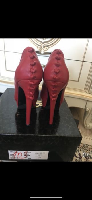 Туфли на высоком каблуке