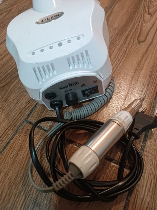 Машинка для маникюра педикюра