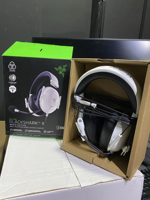 Наушники RAZER blackshark v2