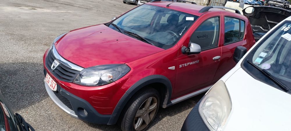 Dacia Sandero 1.5 DCi 2010г. на части