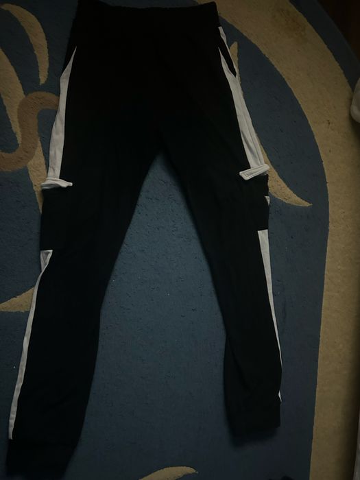 Pantaloni de trening guess