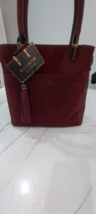 Продам кожаную сумку женскую