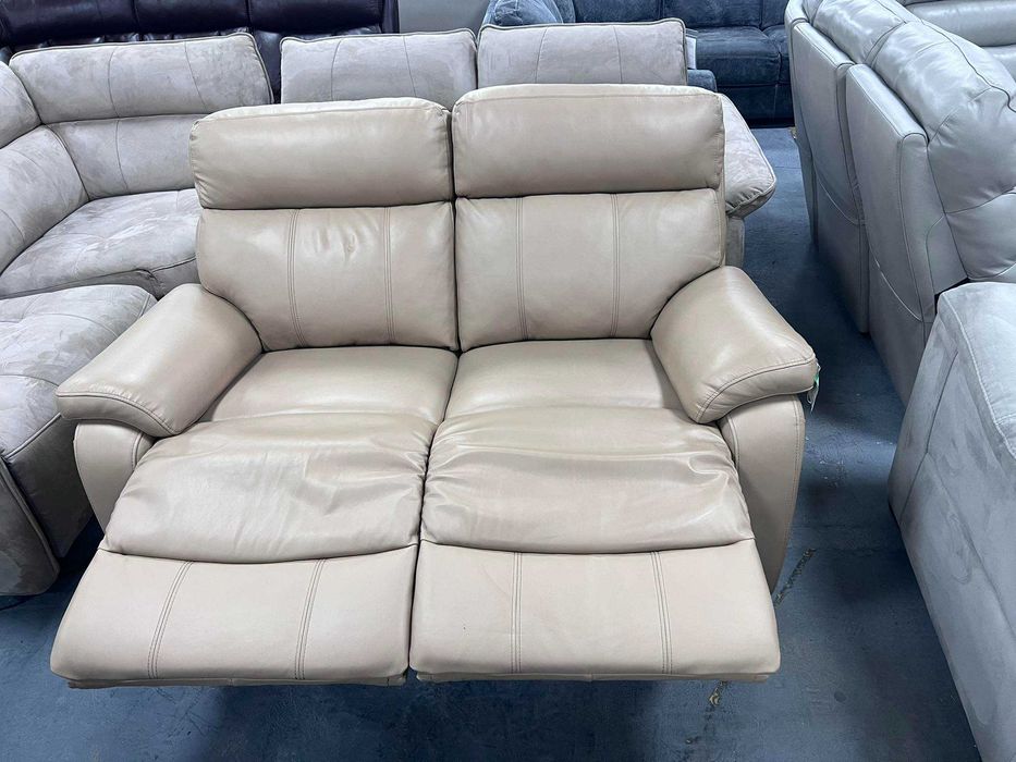Кремав кожен диван двойка с електрически релаксиращ механизъм