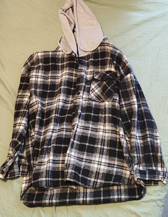 Суичър дрехи 20 - 30лв