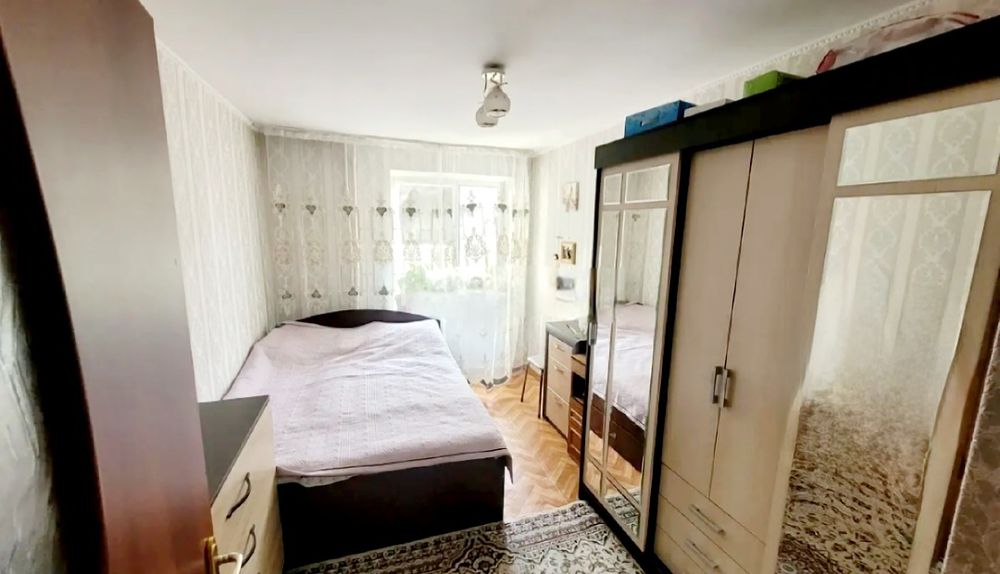 продам 4-х ком. каратал 3-этаж