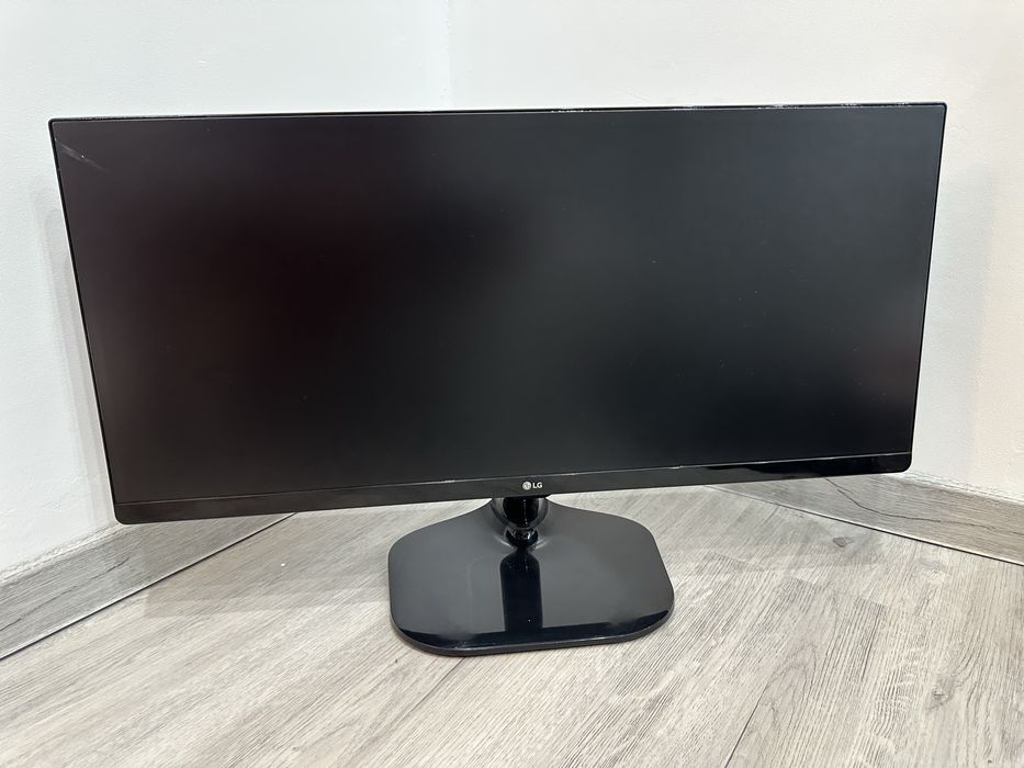 Monitor LG Ultrawide Full HD