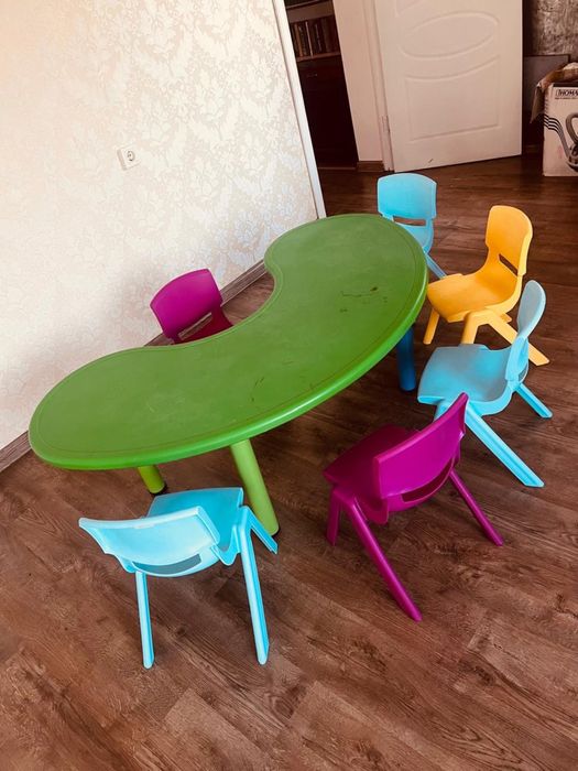 Детский стул со стульями