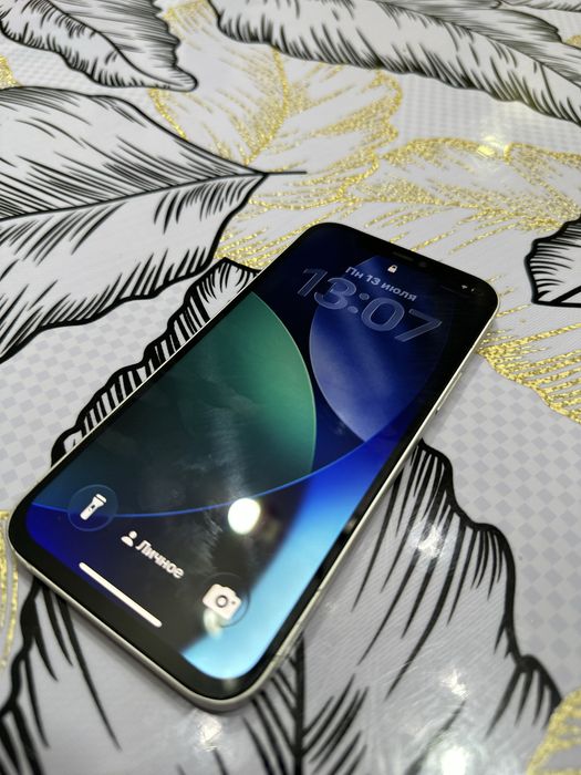 Iphone 12.