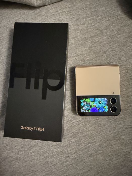 Samsung Galaxy Z Flip 4
